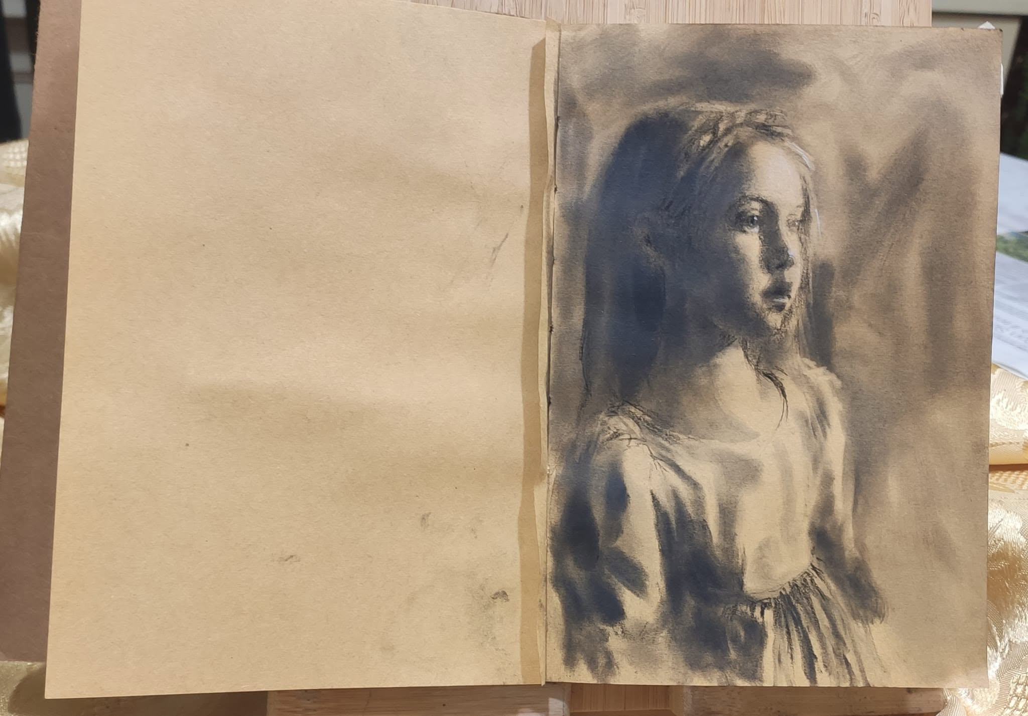 bambina girl portrait klirò drawing