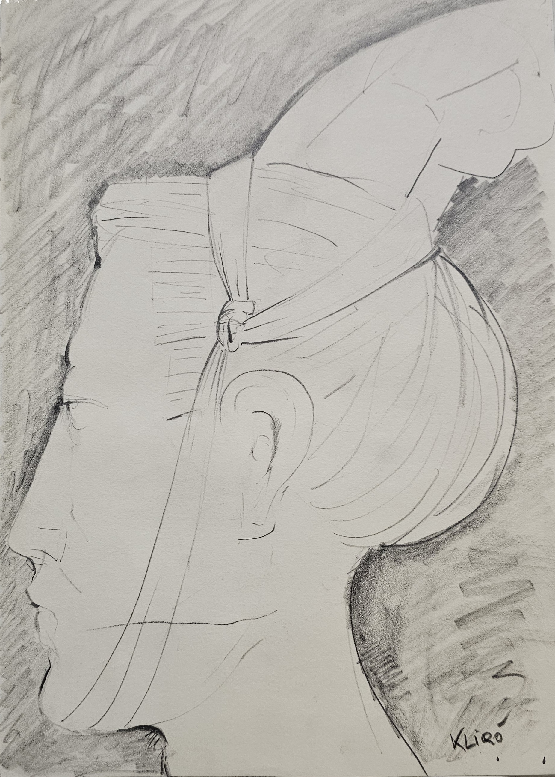 Disegno a grafite di Klirò raffigurante profilo stilizzato di imperatore cinese