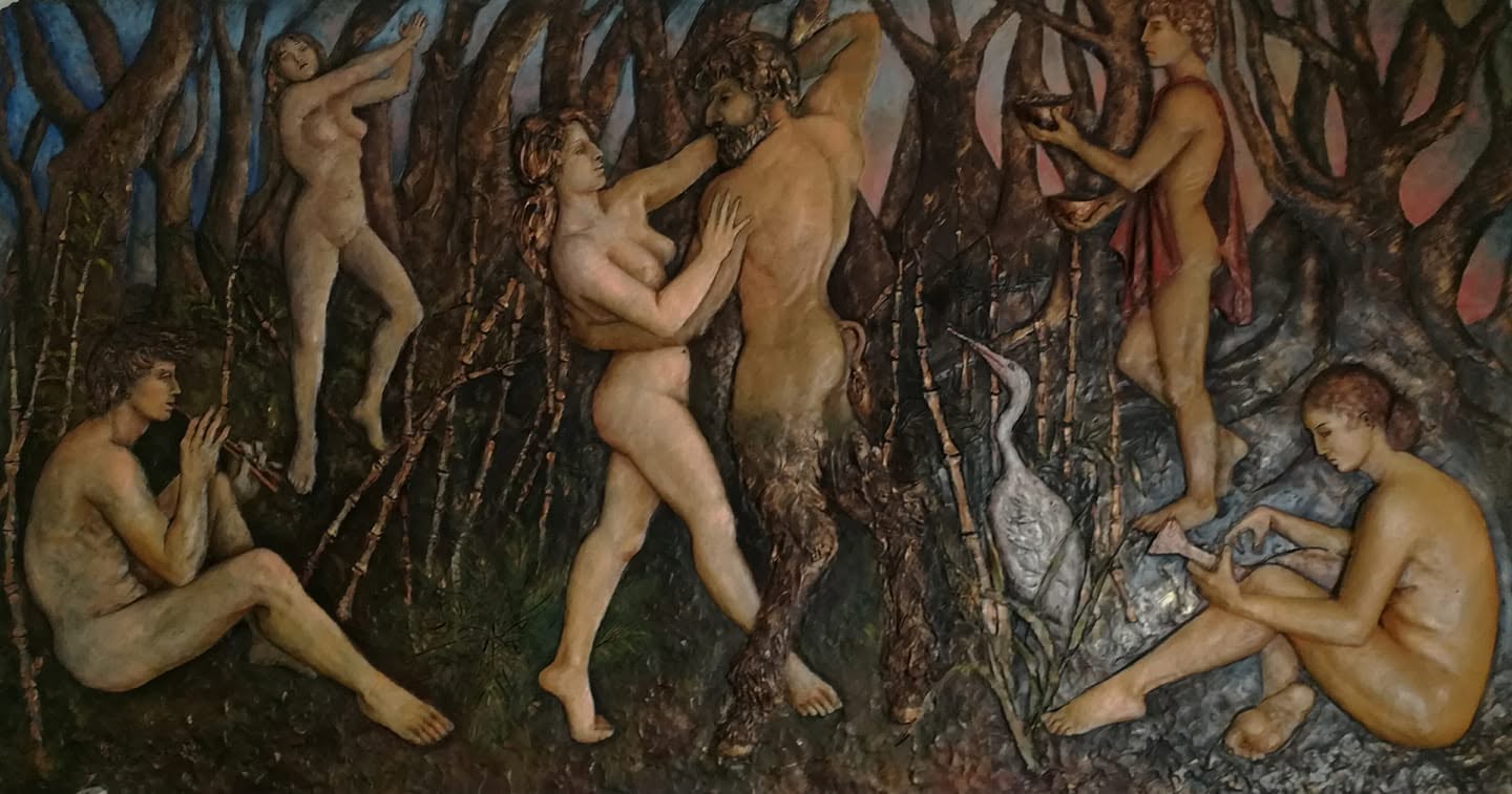 Bassorilievo monumentale intitolato "Le nozze del fauno" eseguito da Klirò, realizzato in vetroresina dipinta a olio.