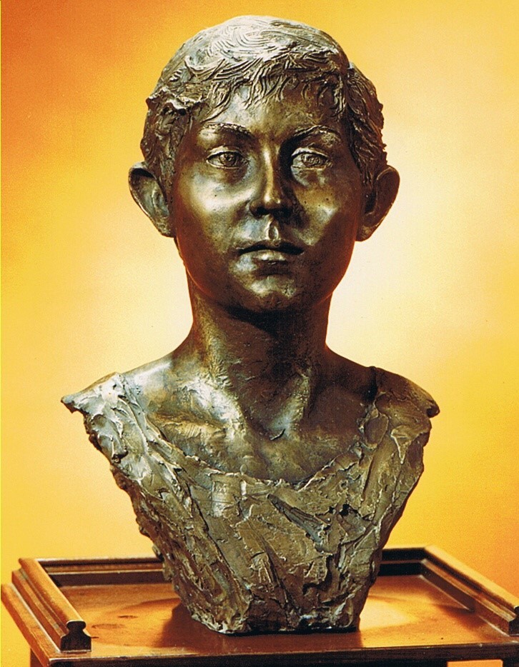 Scultura di fanciullo in bronzo eseguito da Klirò